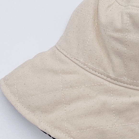 NEW Madewell Reversible Quilted Cotton Bucket Hat Twilight Cream Navy NE846 S/M - Picture 4 of 10